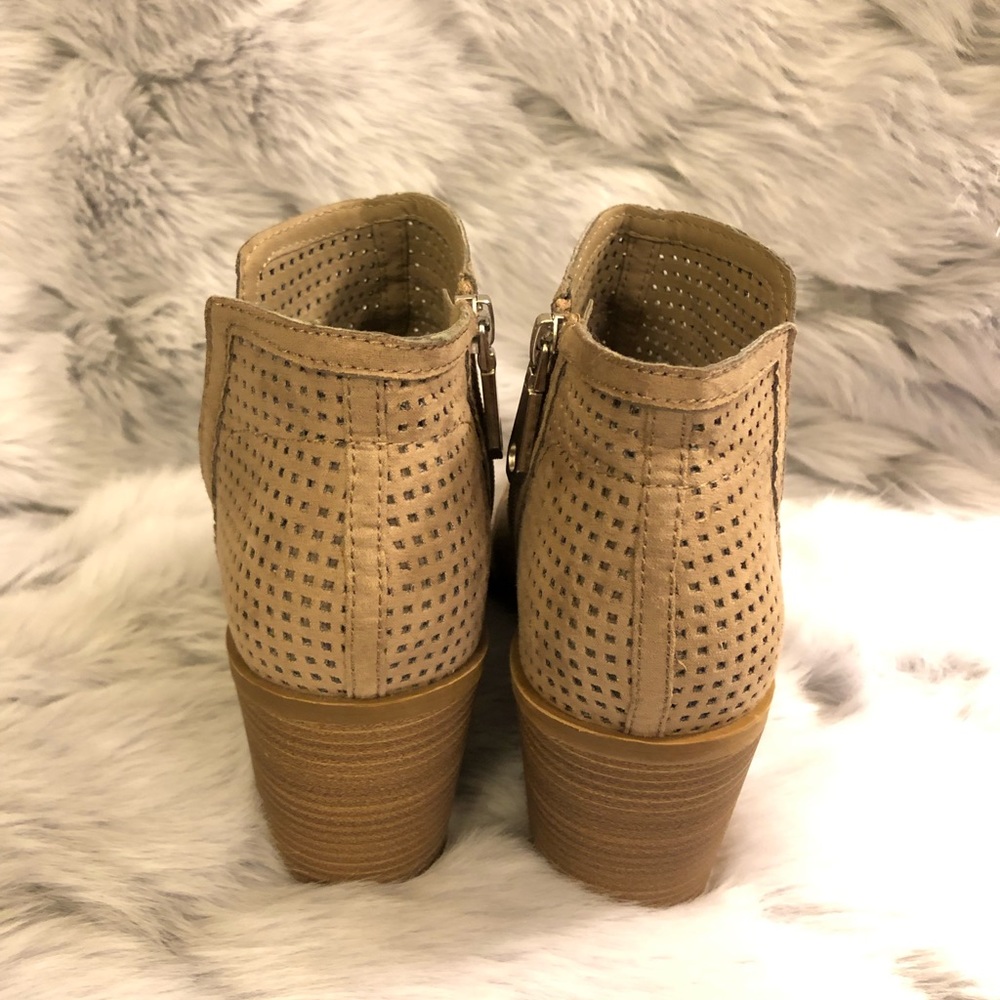 DV Booties - Picture 3 of 4